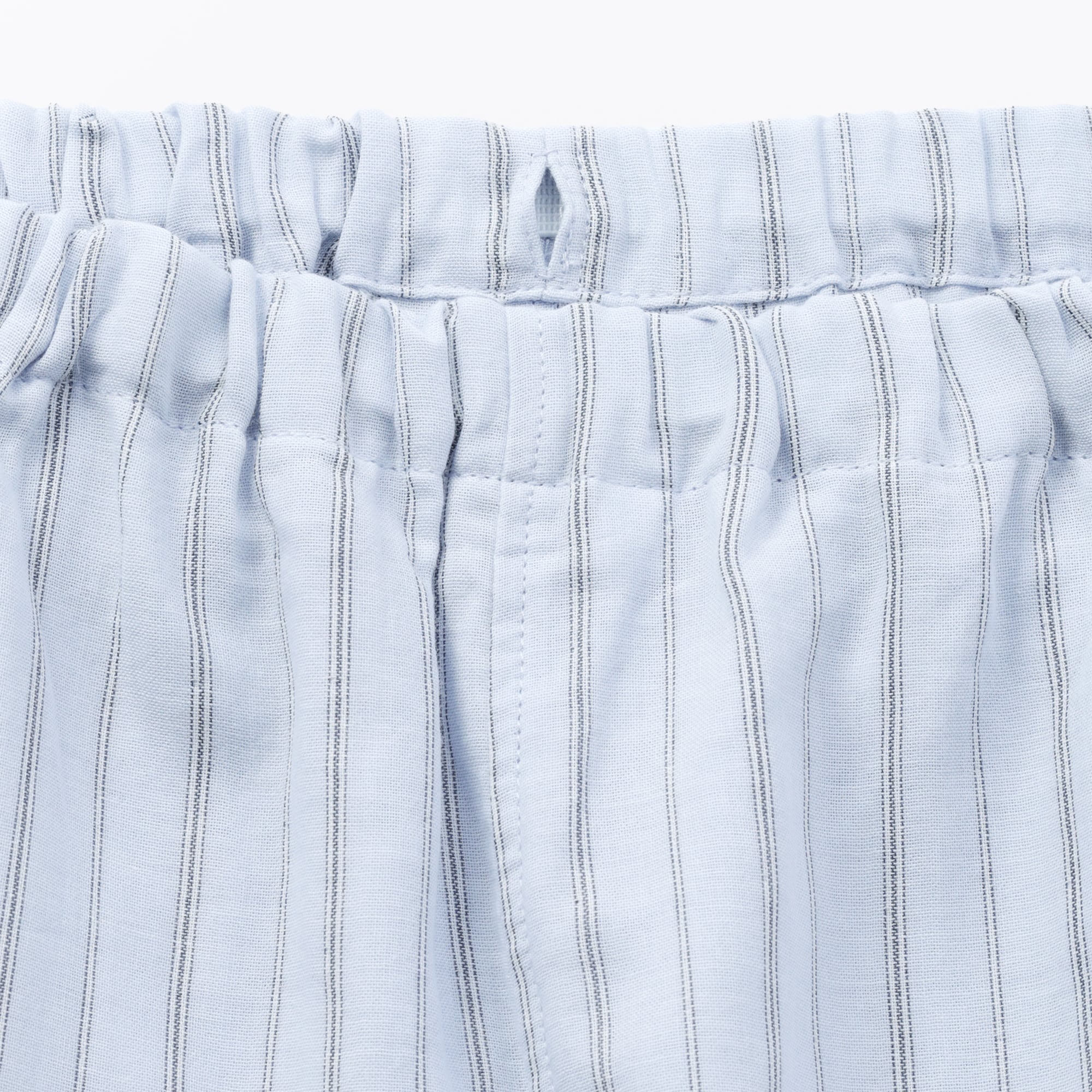 キッズ　脇に縫い目のない　二重ガーゼ長袖パジャマ