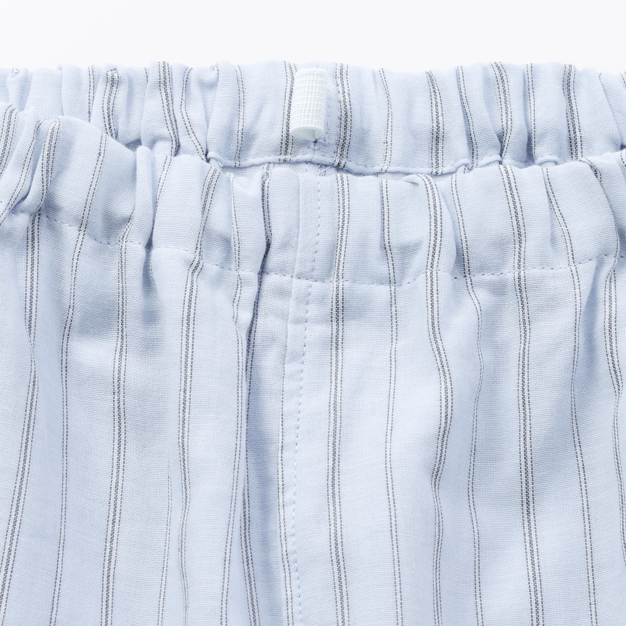 キッズ　脇に縫い目のない　二重ガーゼ長袖パジャマ