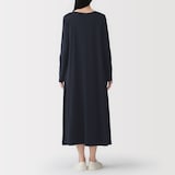 婦人　なめらか天竺編みクルーネック長袖ワンピース