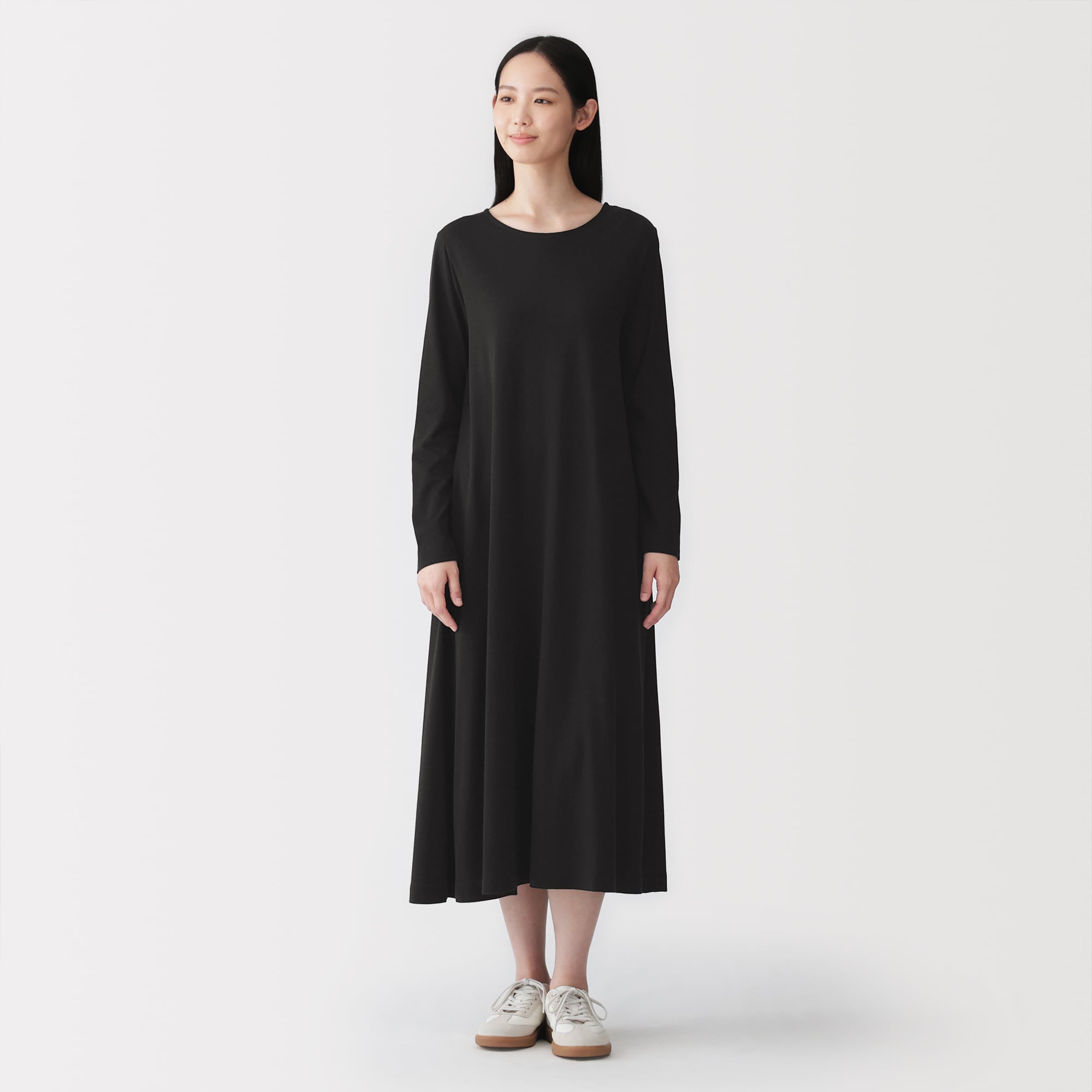 婦人　なめらか天竺編みクルーネック長袖ワンピース