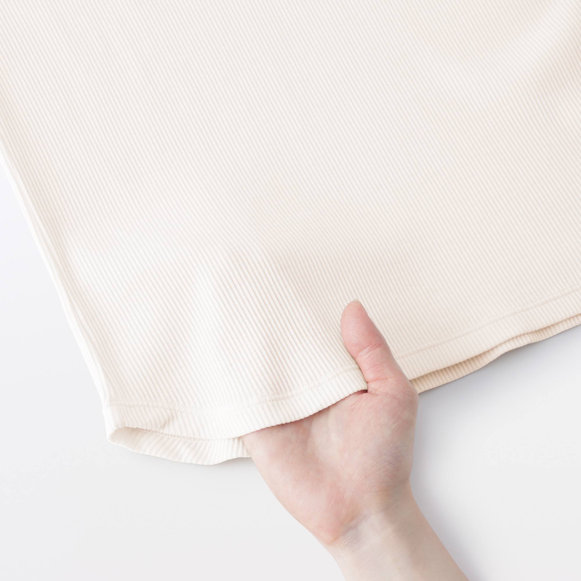 婦人　なめらかリブ編みヘンリーネック長袖Ｔシャツ