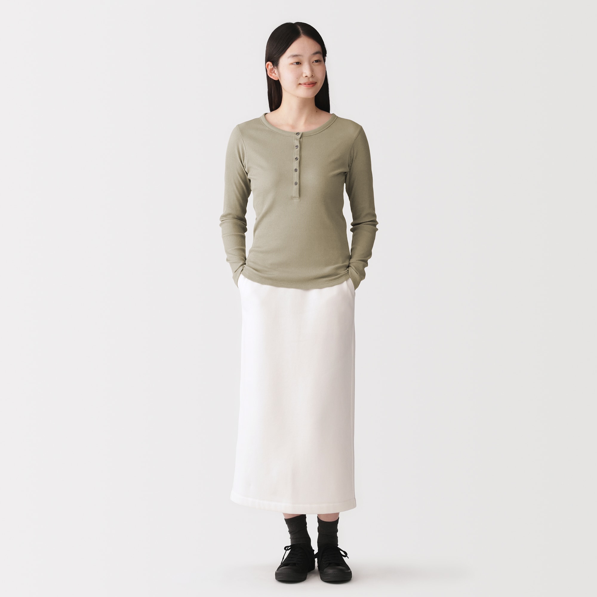 婦人　なめらかリブ編みヘンリーネック長袖Ｔシャツ