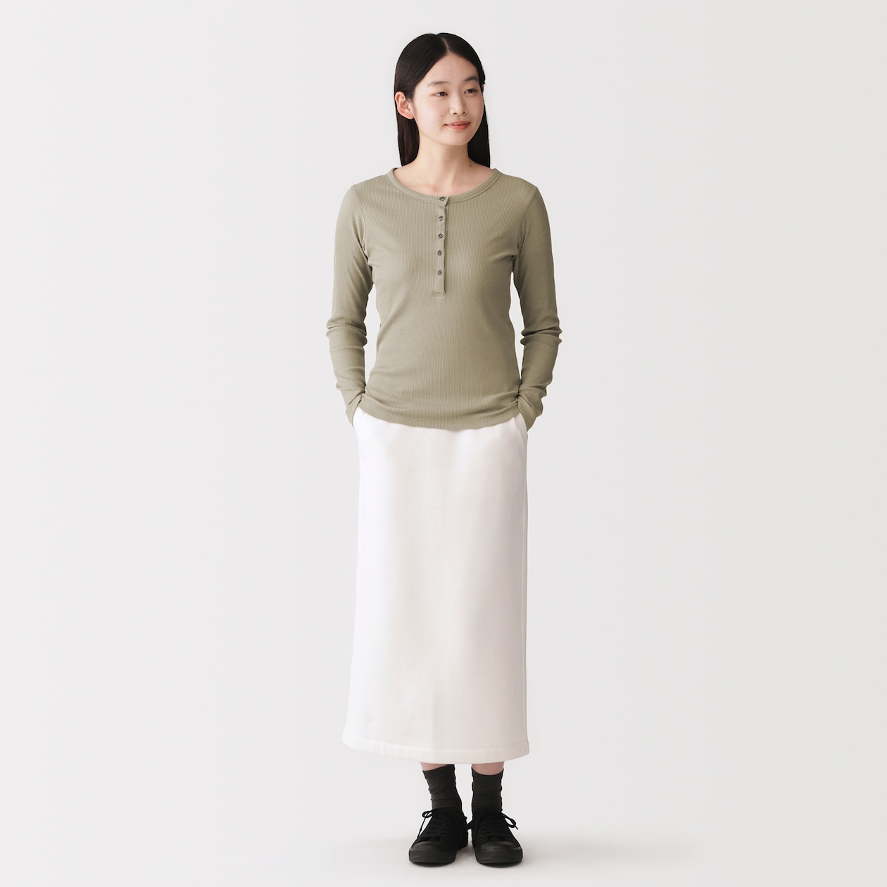 婦人　なめらかリブ編みヘンリーネック長袖Ｔシャツ