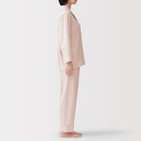 婦人　脇に縫い目のない　二重ガーゼ長袖パジャマ
