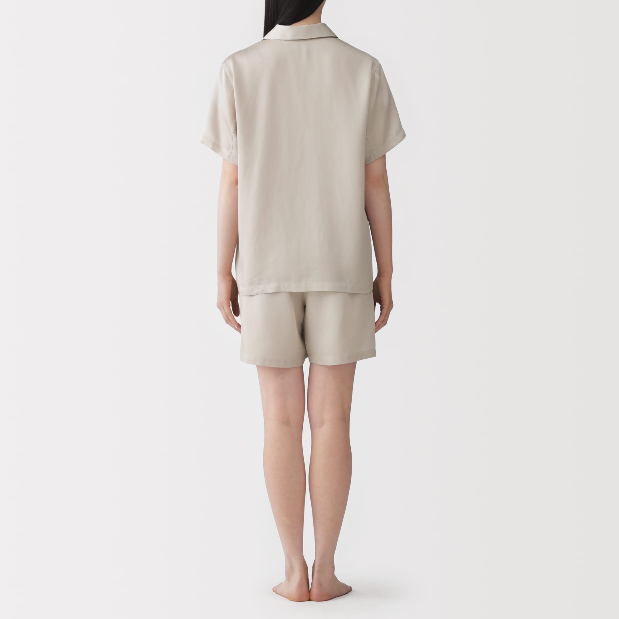 婦人　なめらかサテン　半袖パジャマ