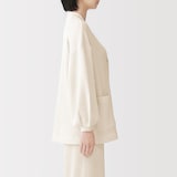 婦人　ざっくり編んだ　長袖カーディガン