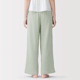 婦人　ざっくり編んだ　ロングパンツ