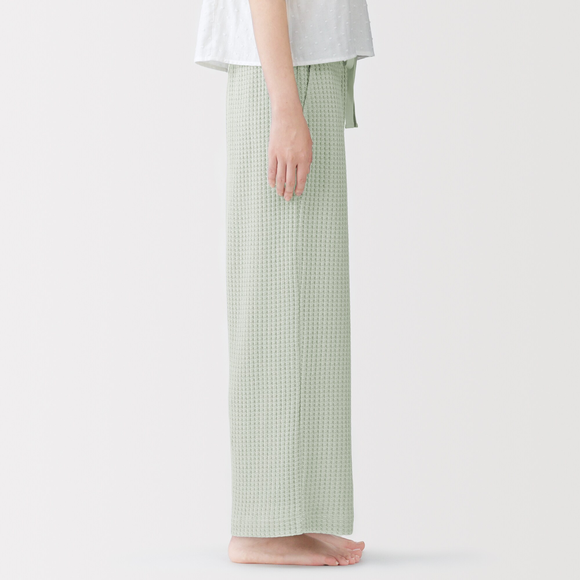 婦人　ざっくり編んだ　ロングパンツ