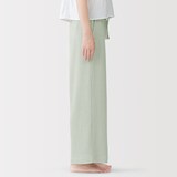 婦人　ざっくり編んだ　ロングパンツ