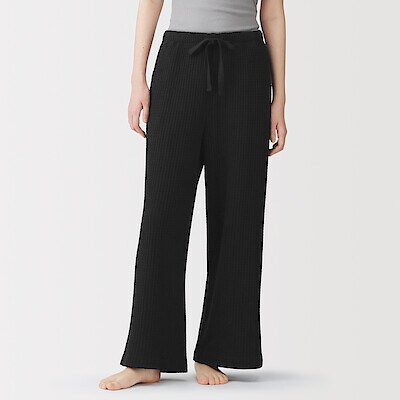 婦人　ざっくり編んだ　ロングパンツ