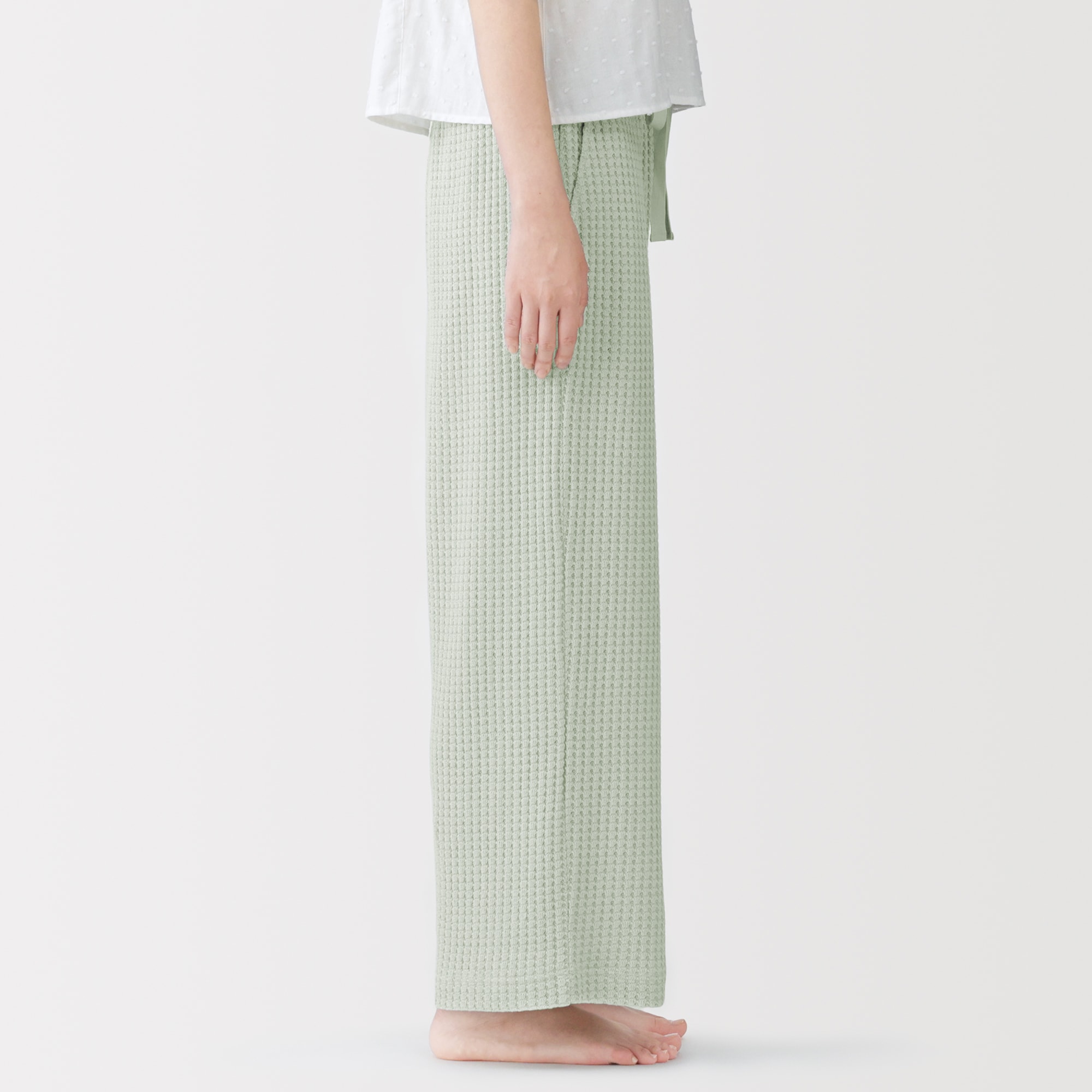 婦人　ざっくり編んだ　ロングパンツ