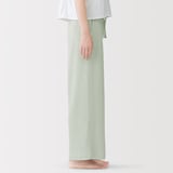 婦人　ざっくり編んだ　ロングパンツ