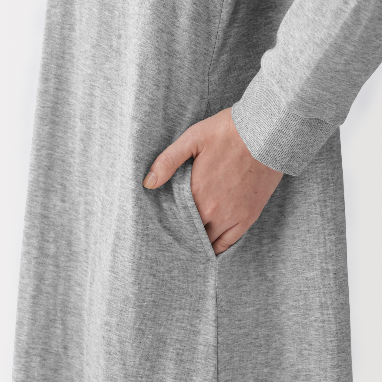 婦人　なめらか　接結　長袖ワンピース