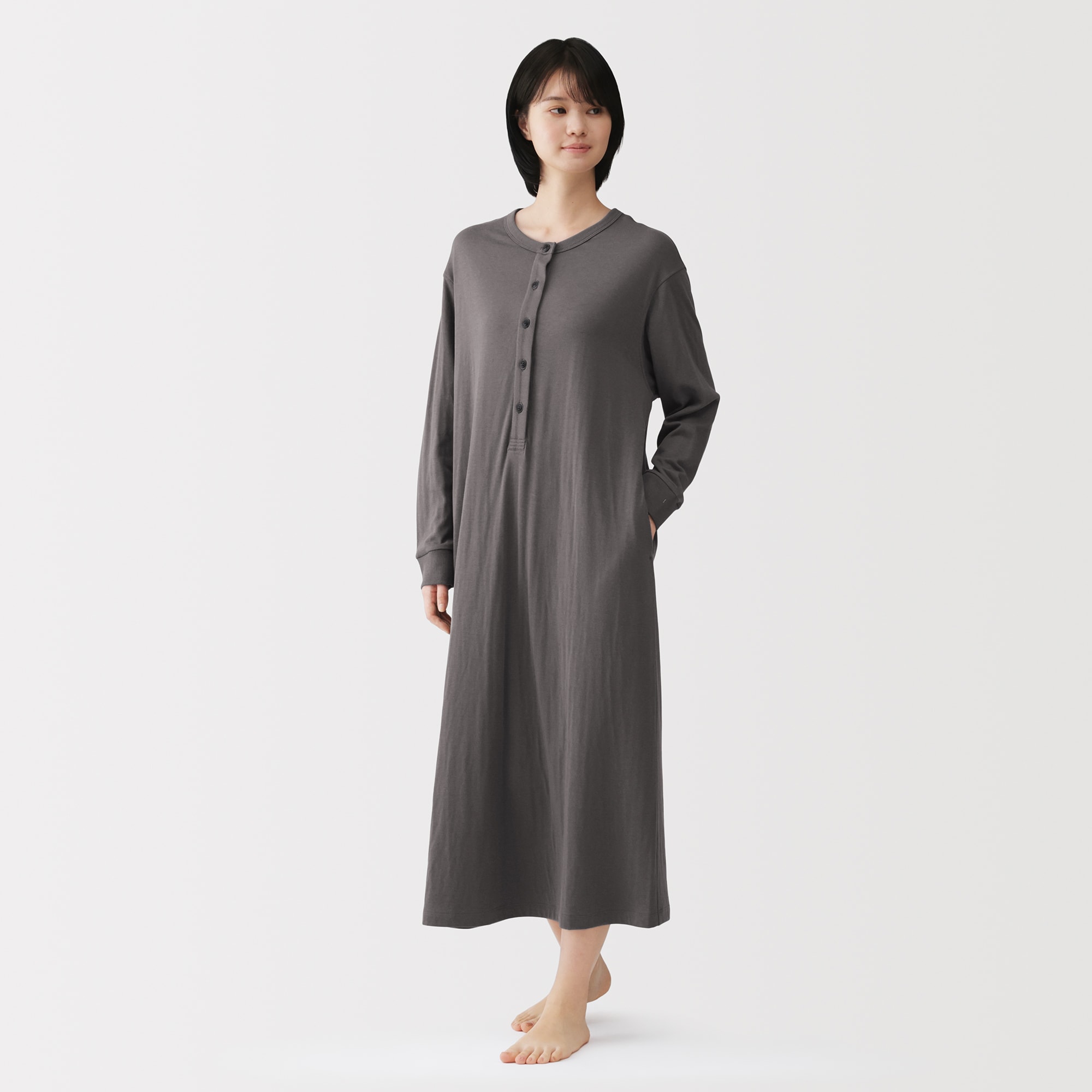 婦人　なめらか　接結　長袖ワンピース