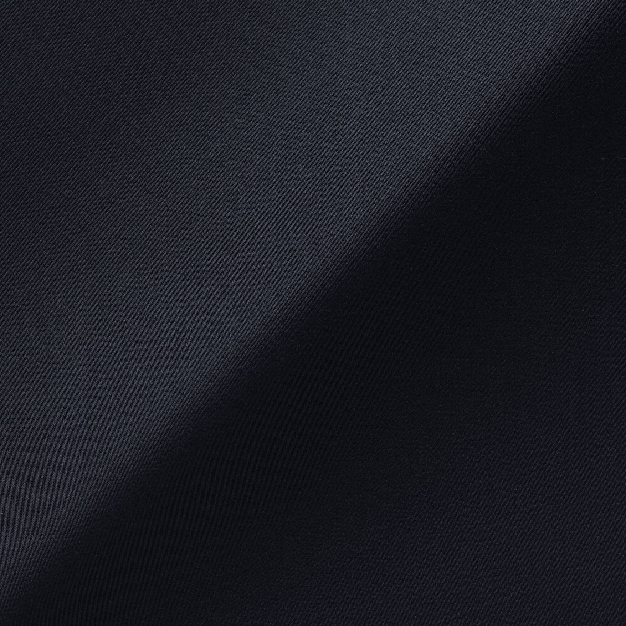 婦人　なめらかサテン　長袖パジャマワンピース