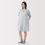 婦人　なめらかサテン　半袖パジャマワンピース