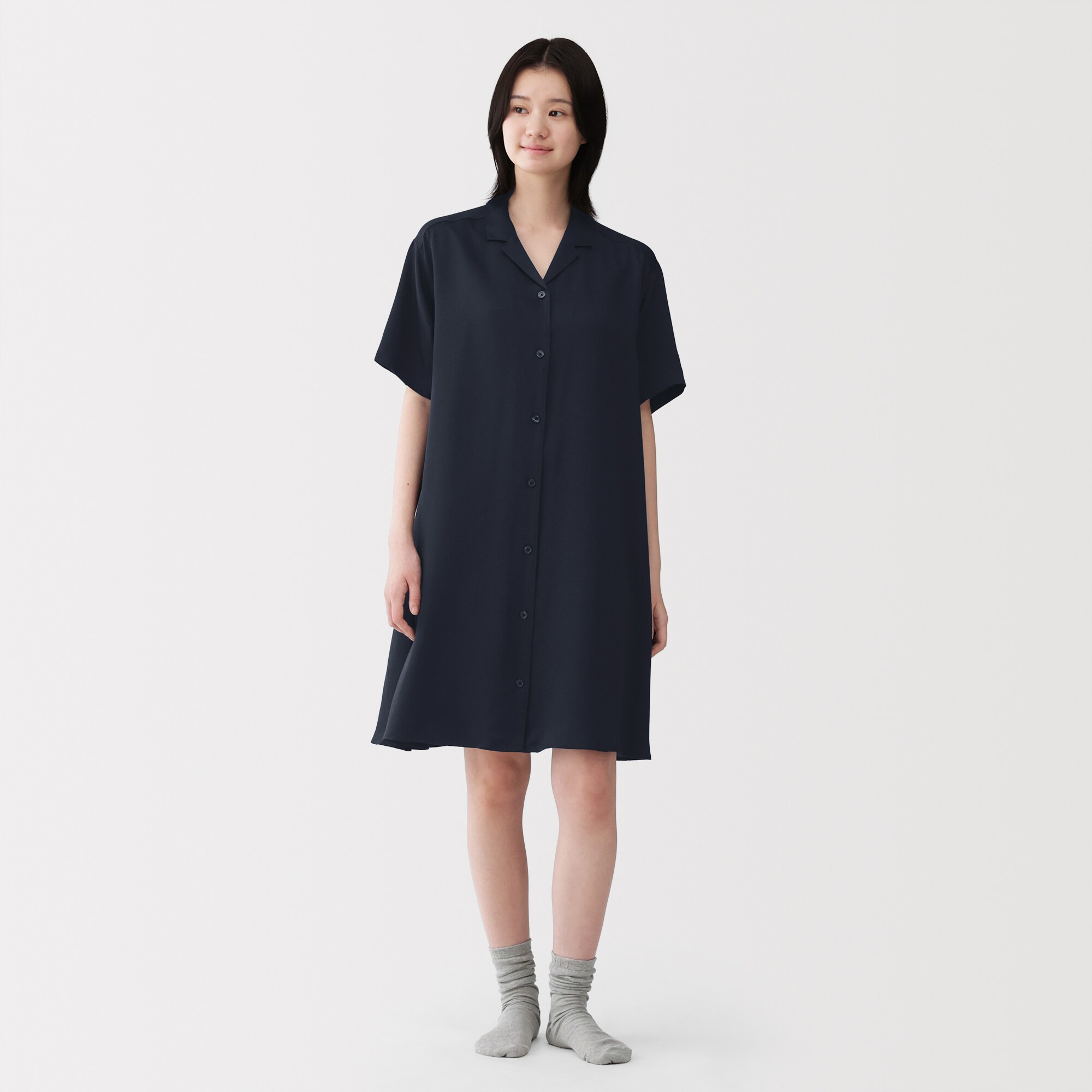 婦人　なめらかサテン　半袖パジャマワンピース