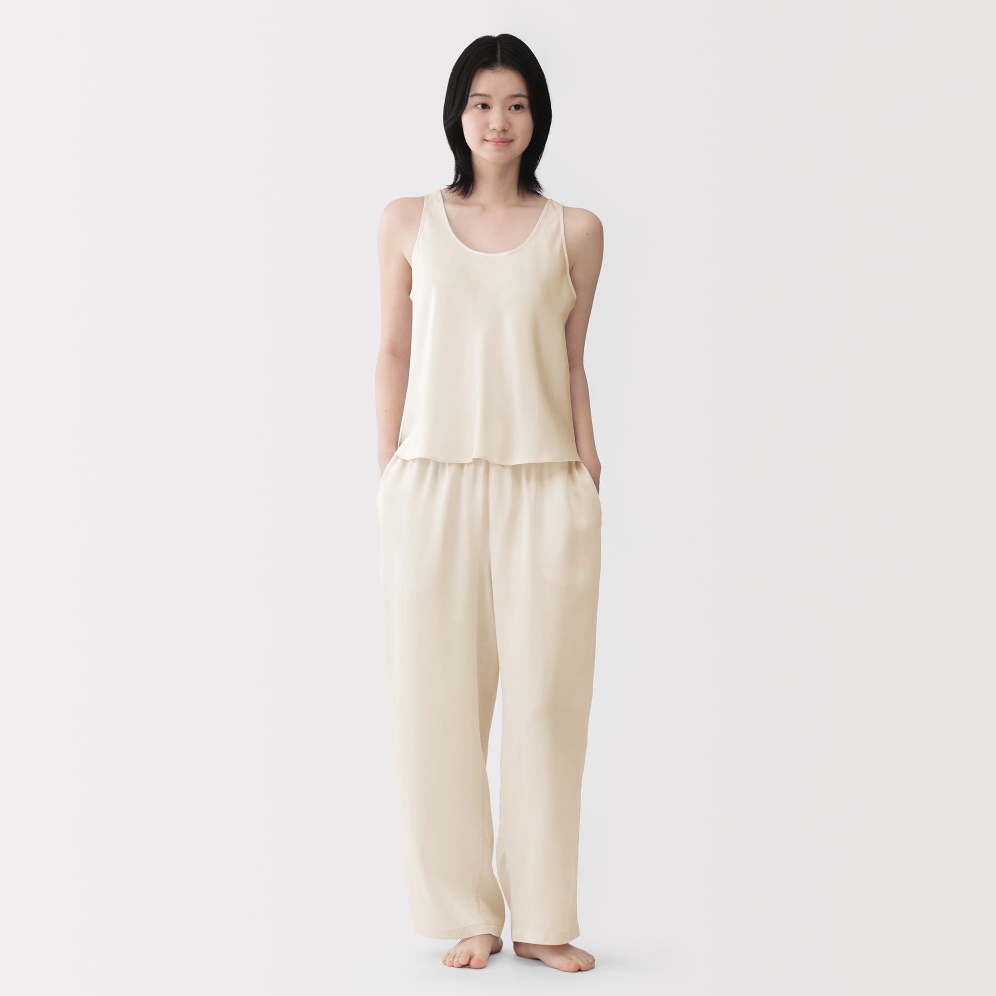 婦人　なめらかサテン　ロングパンツ