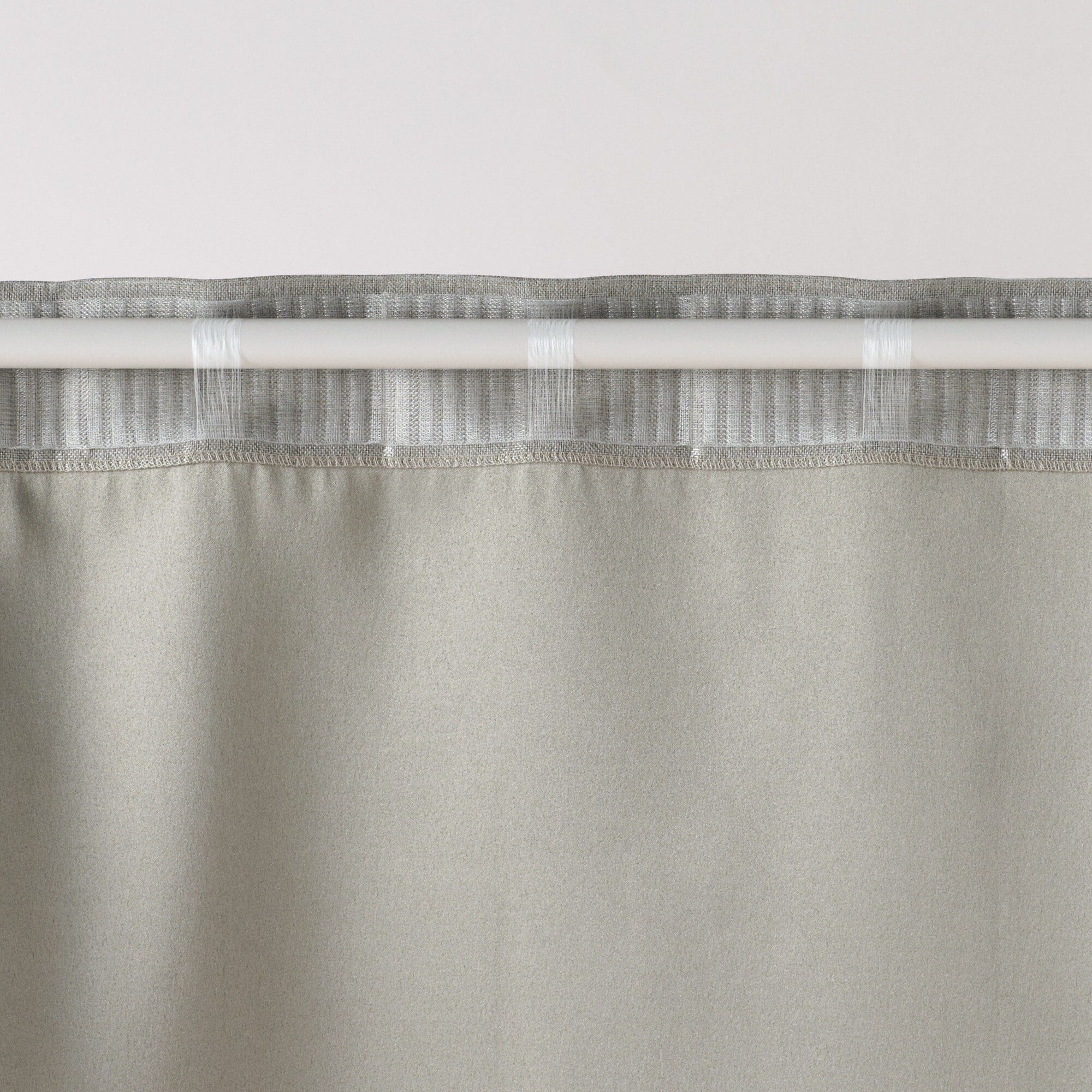 防炎・遮光性　ドビー織りノンプリーツカーテン