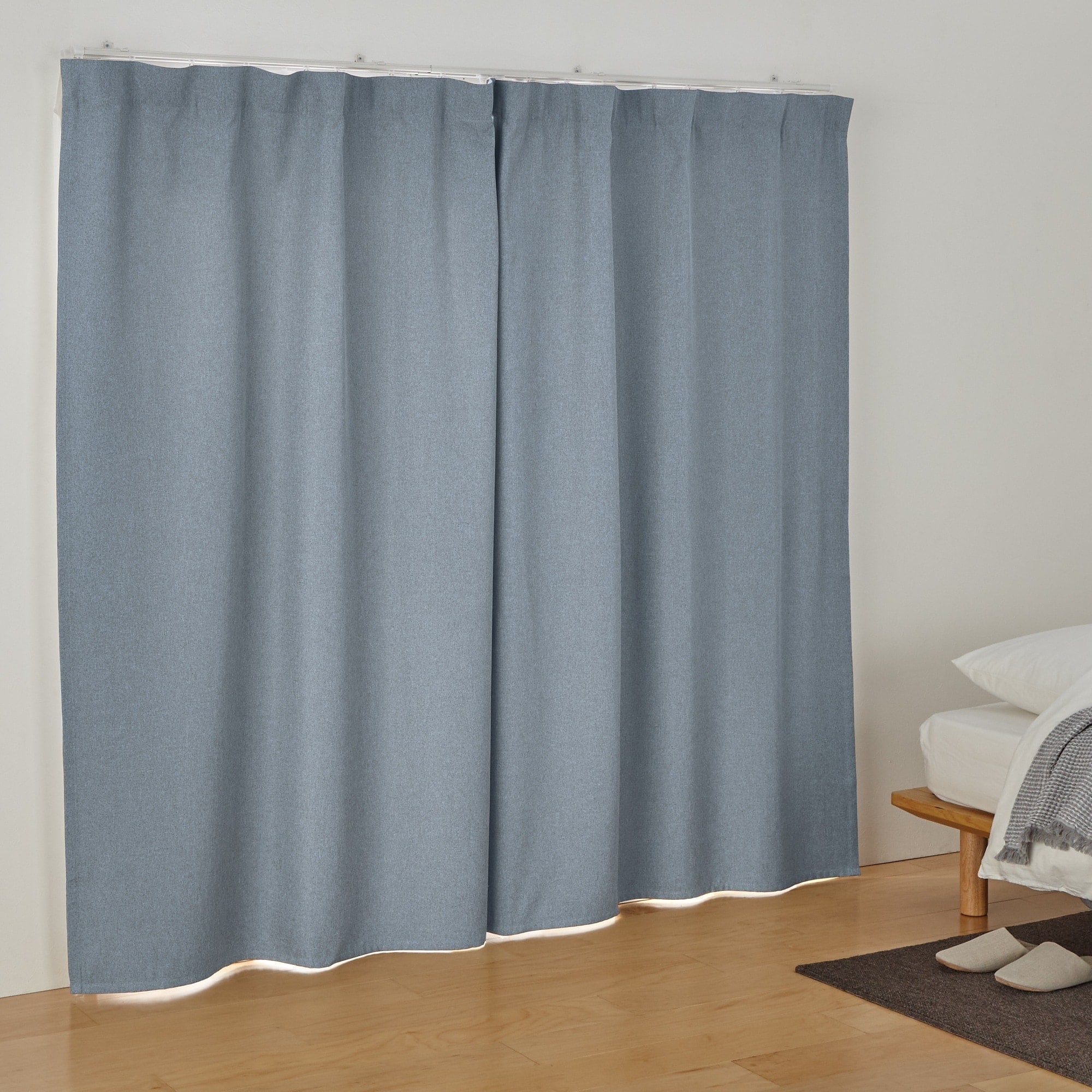 防炎・遮光性　ドビー織りノンプリーツカーテン