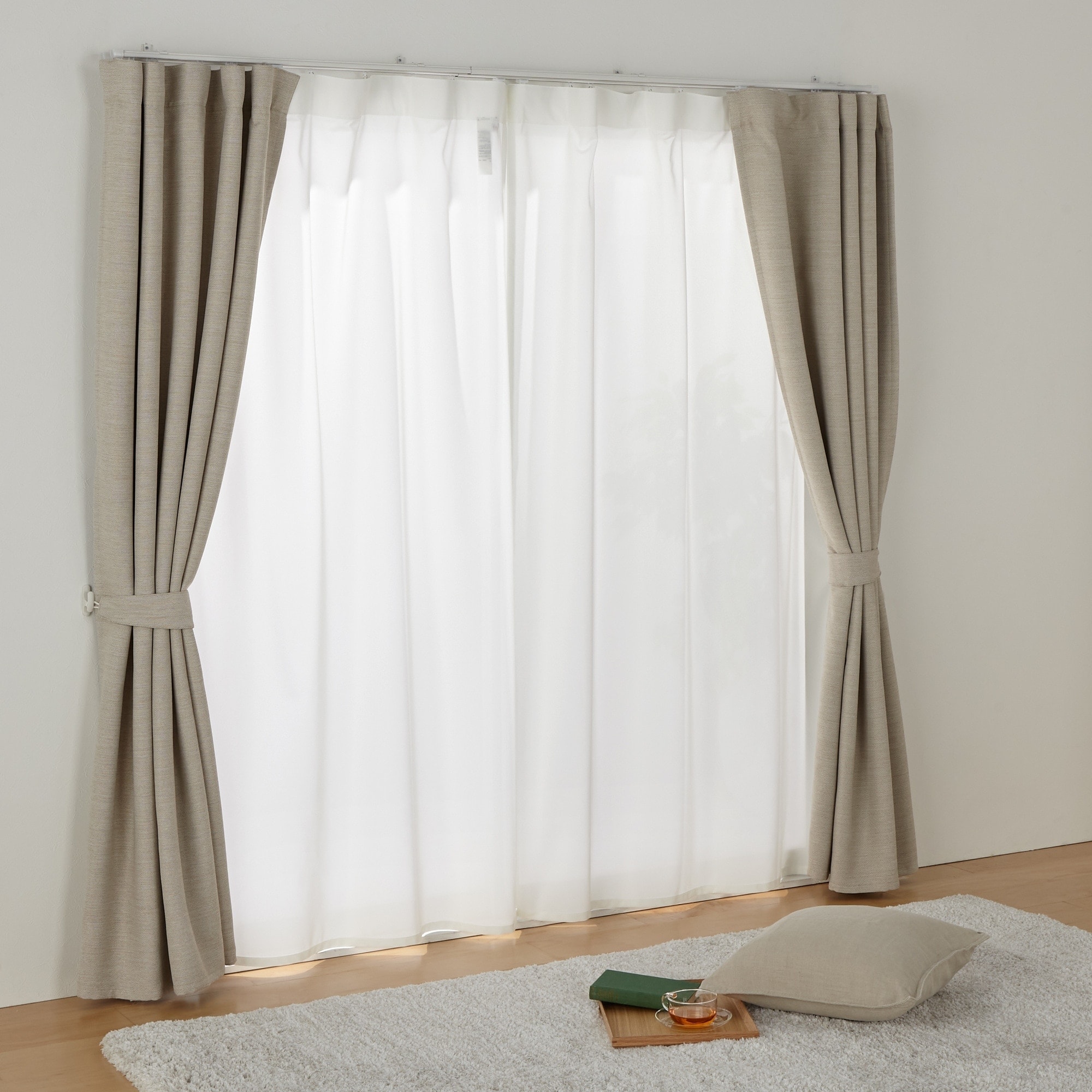 花粉をキャッチし熱を通しにくいレースノンプリーツカーテン