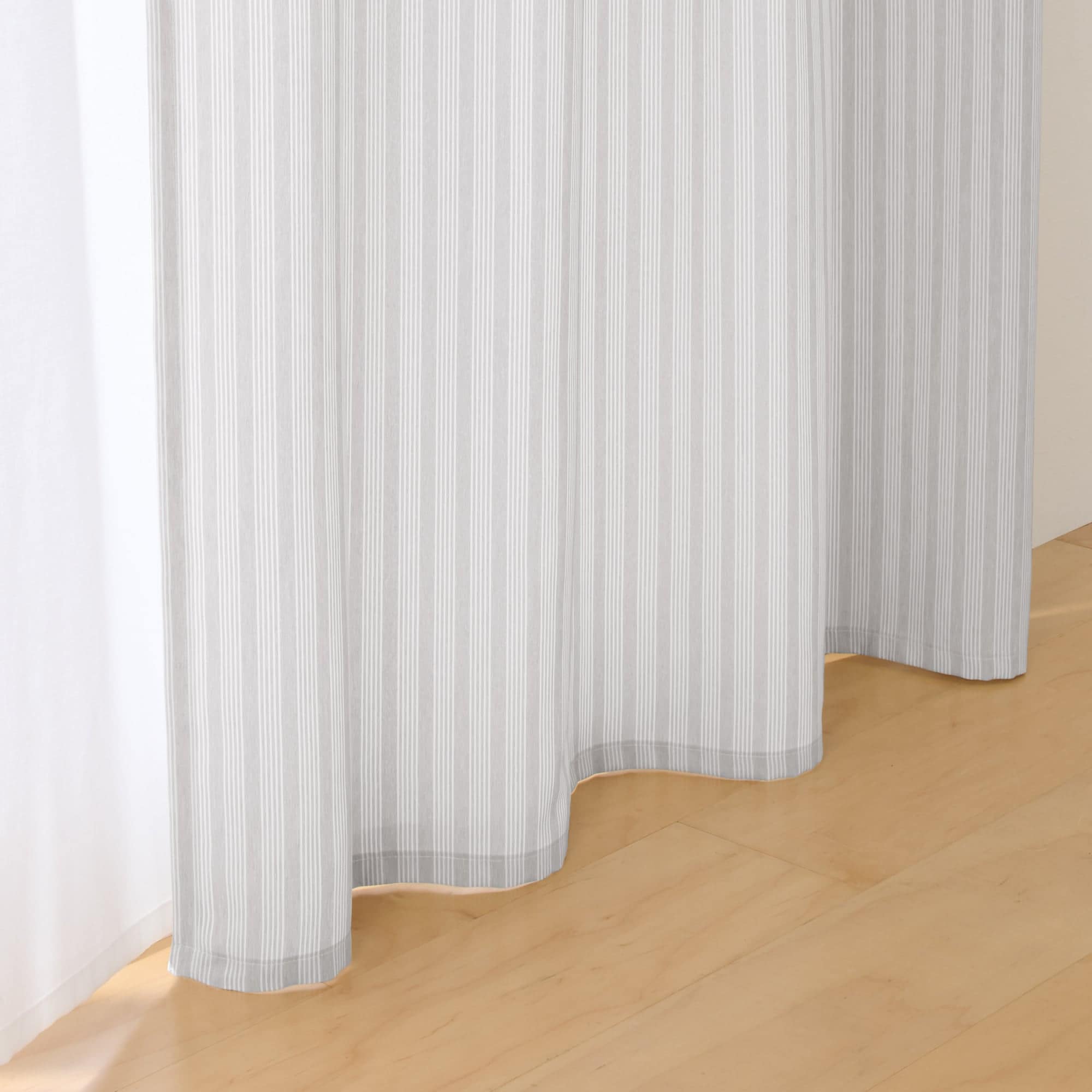 再生ポリエステル使い　ノンプリーツカーテン