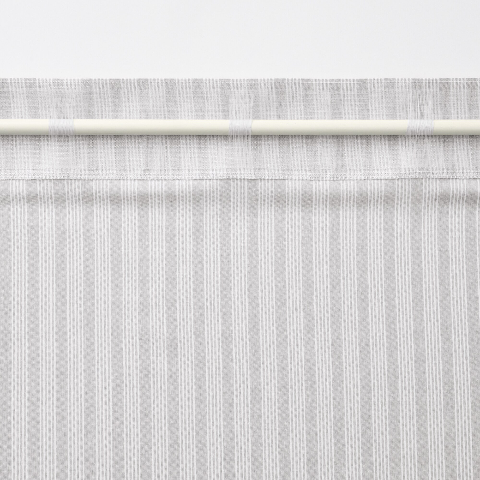 再生ポリエステル使い　ノンプリーツカーテン