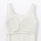 婦人　胸のボリュームをおさえる　ブラタンクトップ