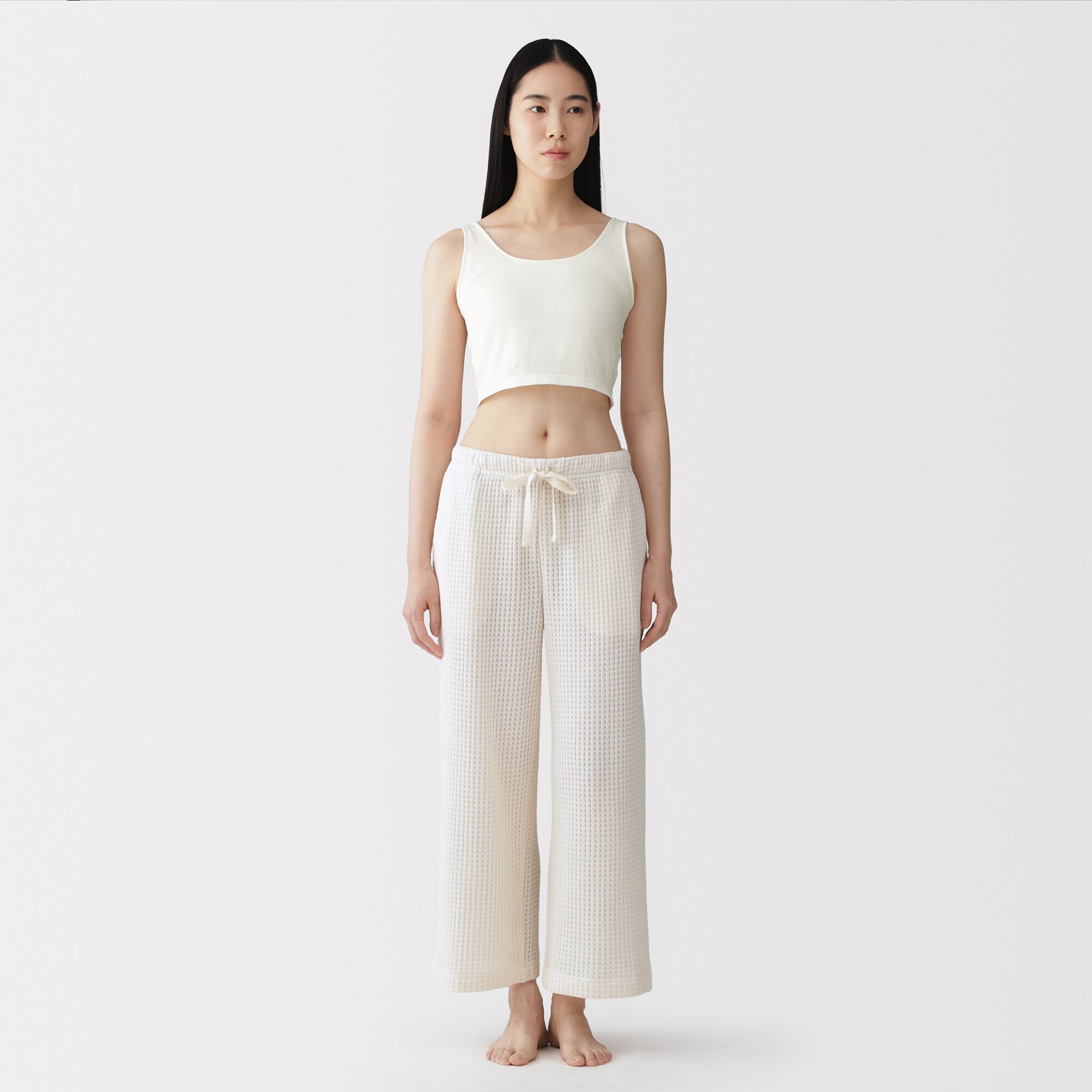 婦人　胸のボリュームをおさえる　ブラタンクトップハーフ丈