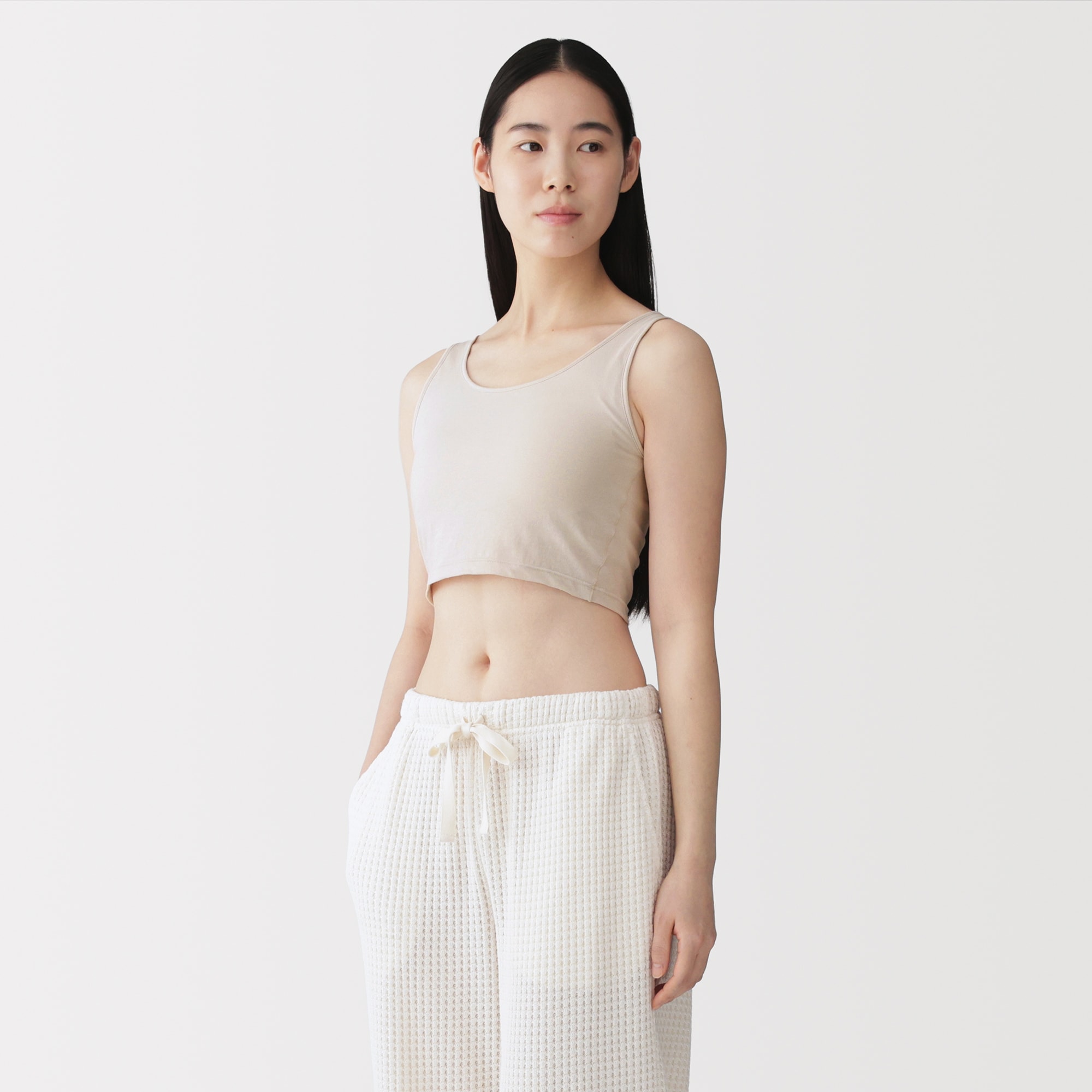 婦人　胸のボリュームをおさえる　ブラタンクトップハーフ丈