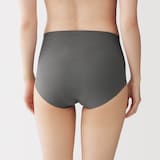 婦人　どこにも縫い目がないハイライズショーツ