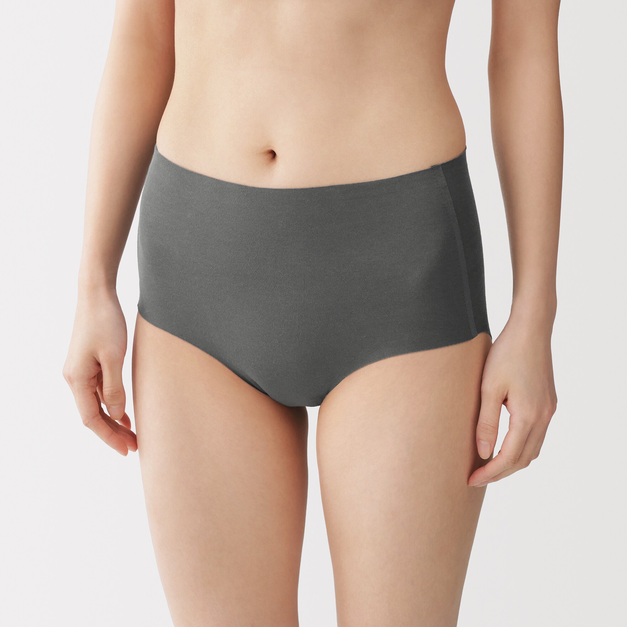 婦人　どこにも縫い目がないハイライズショーツ