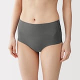 婦人　どこにも縫い目がないハイライズショーツ