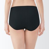 婦人　どこにも縫い目がないサニタリーショーツ