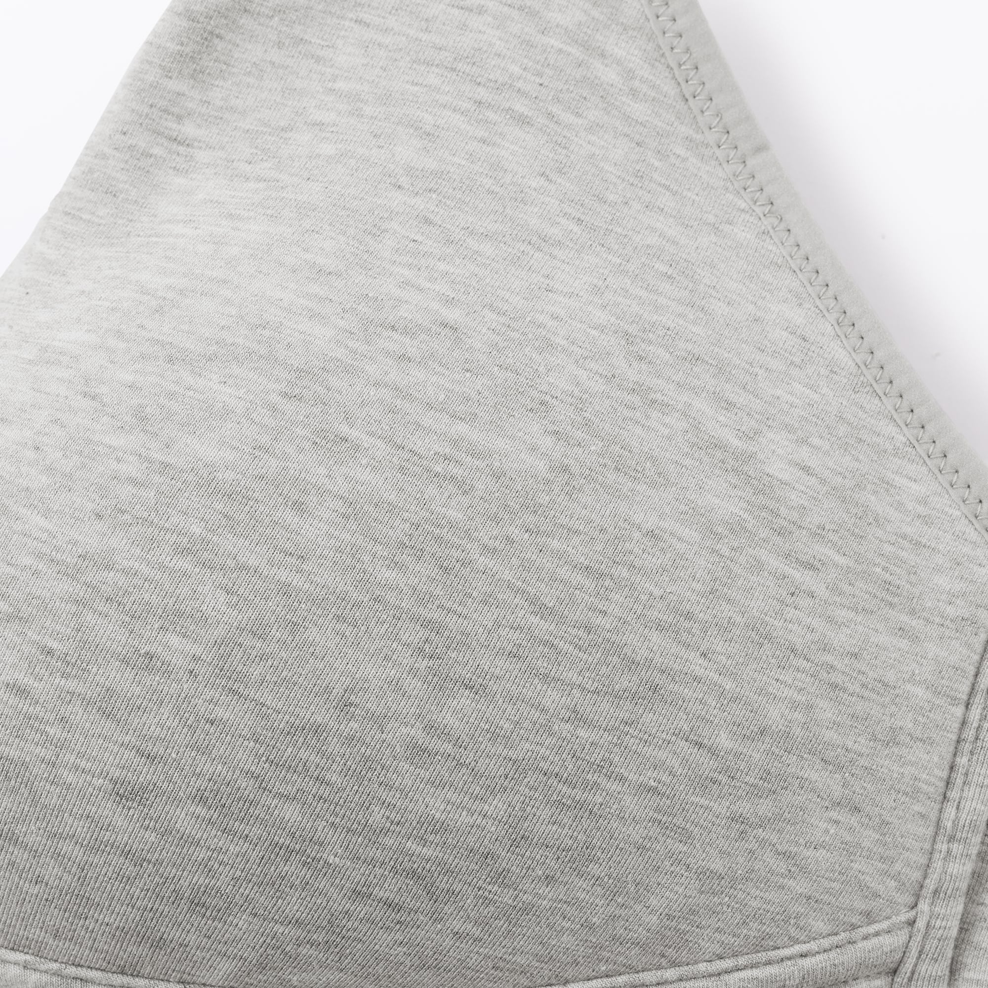 婦人　ノンワイヤープランジブラジャー