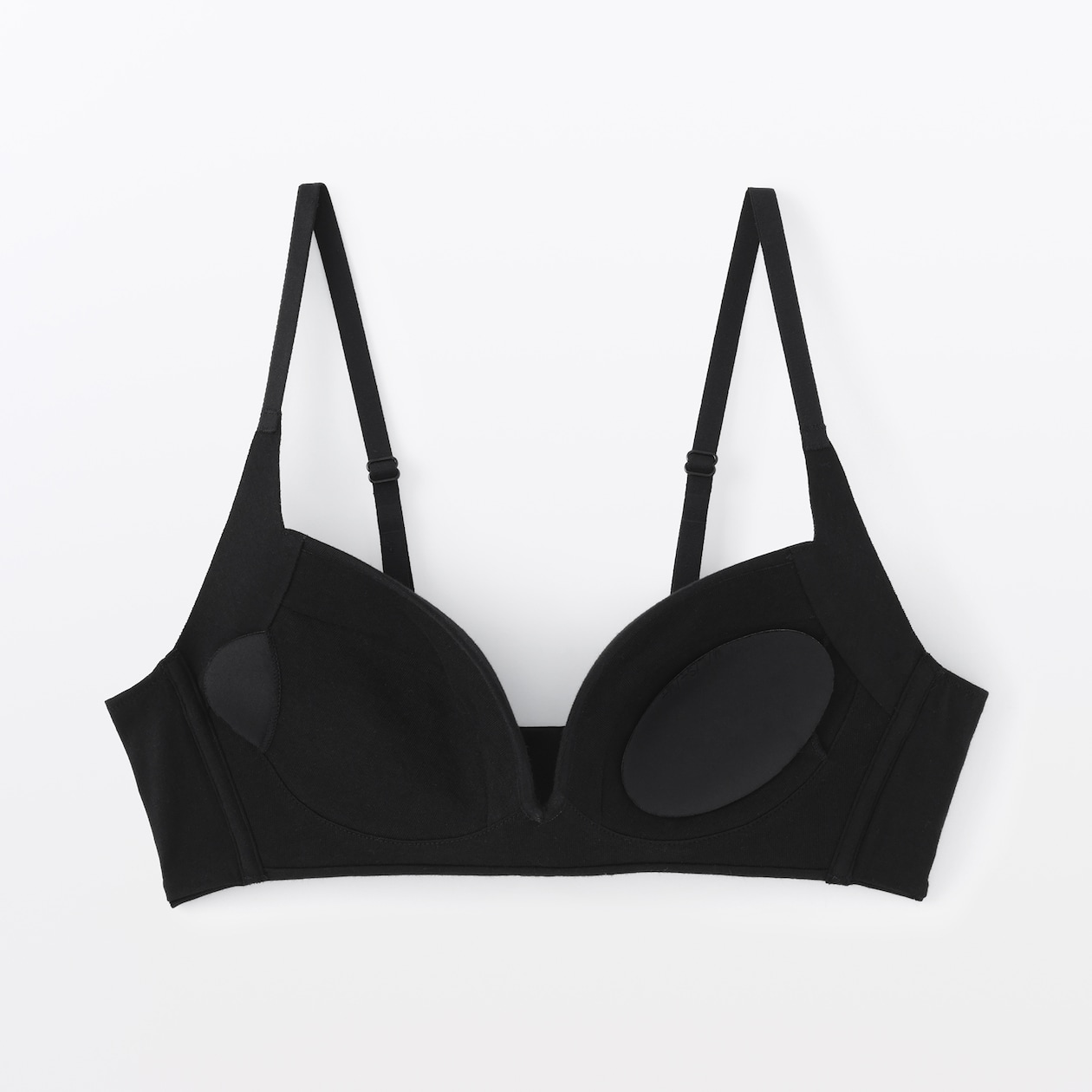 婦人　ノンワイヤー胸の形を整えるブラジャー