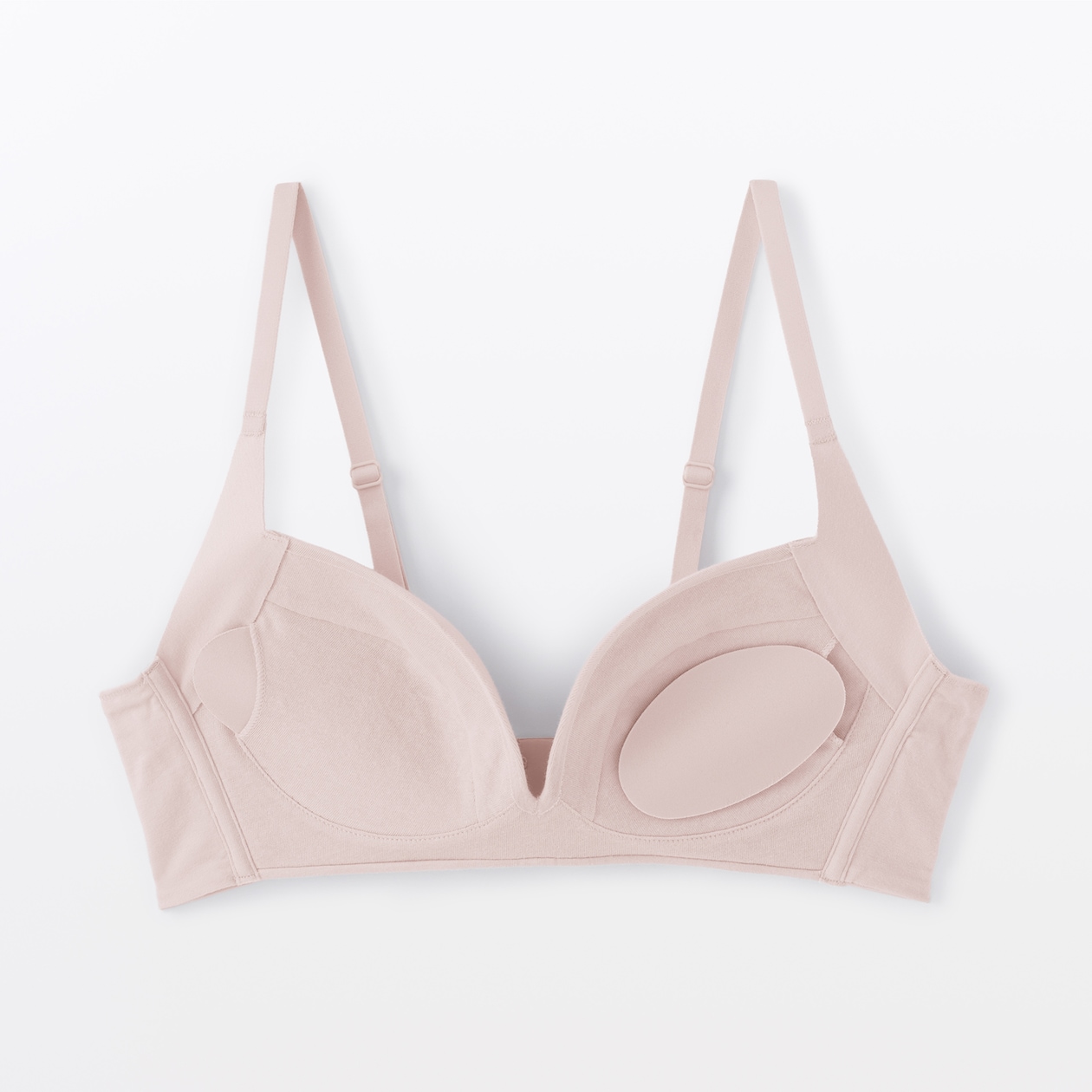 婦人　ノンワイヤー胸の形を整えるブラジャー