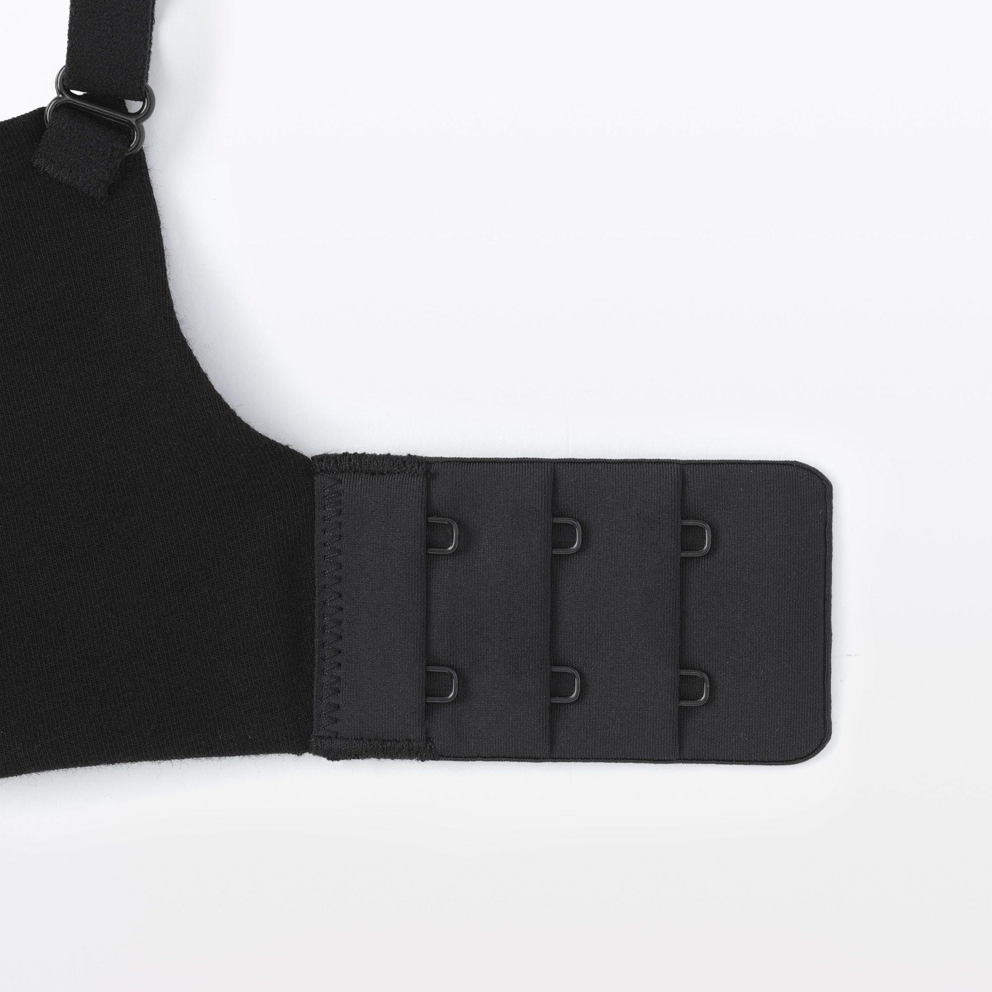 婦人　ノンワイヤー胸の形を整えるブラジャー　プラスサイズ