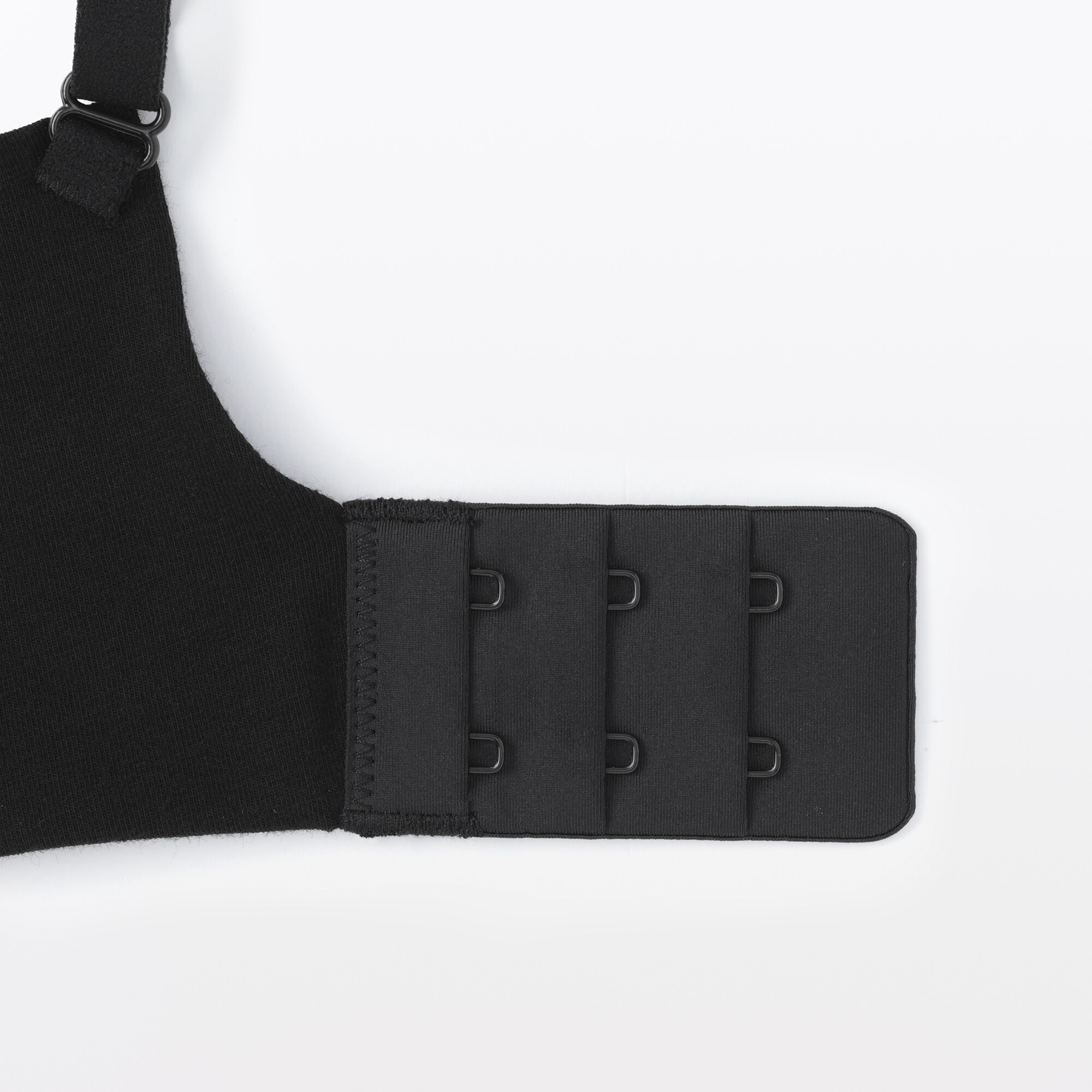 婦人　ノンワイヤー胸の形を整えるブラジャー　プラスサイズ