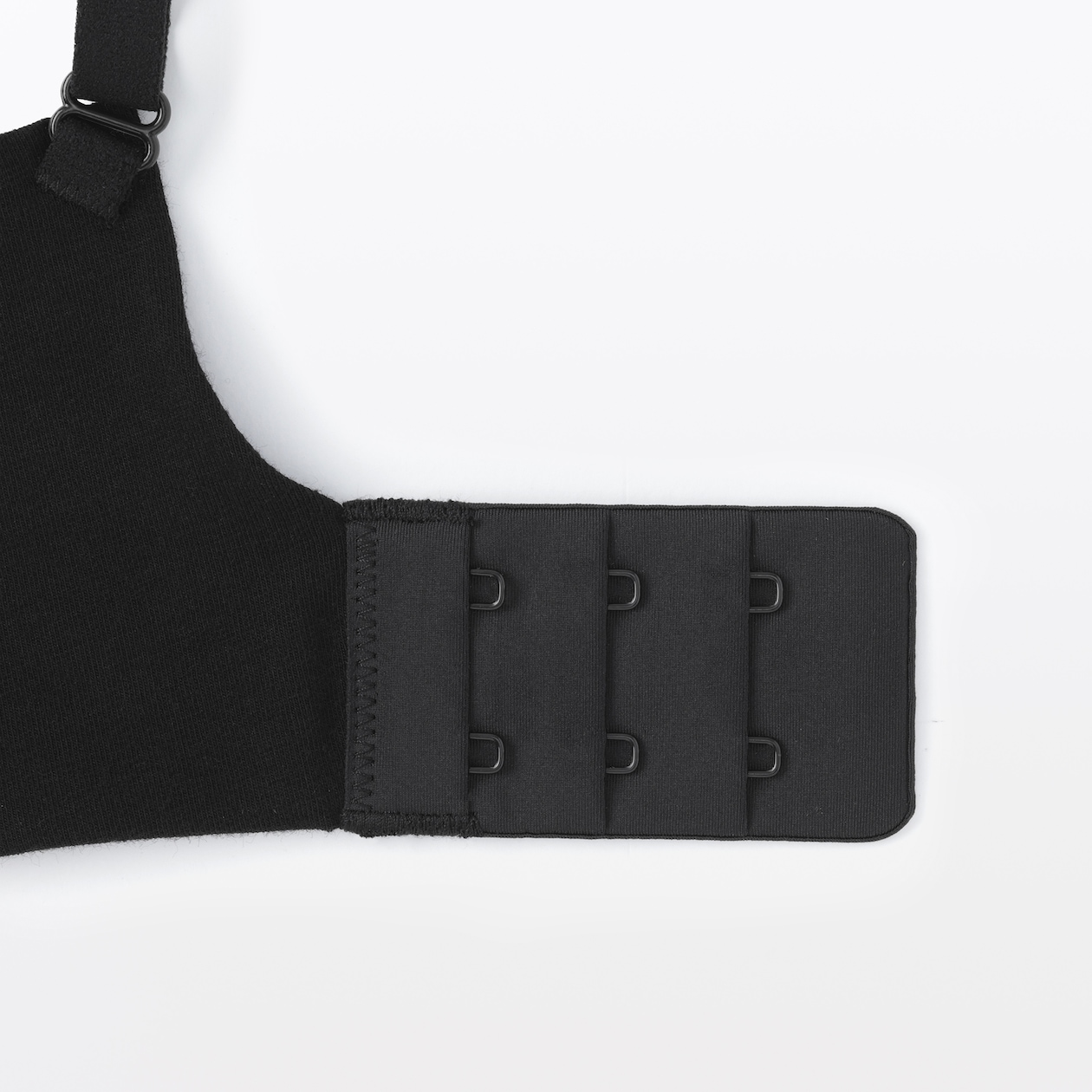 婦人　ノンワイヤー胸の形を整えるブラジャー　プラスサイズ