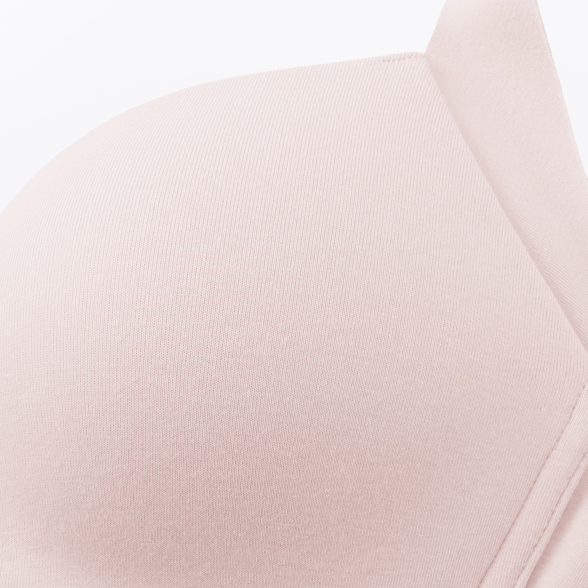 婦人　ノンワイヤー胸の形を整えるブラジャー　プラスサイズ