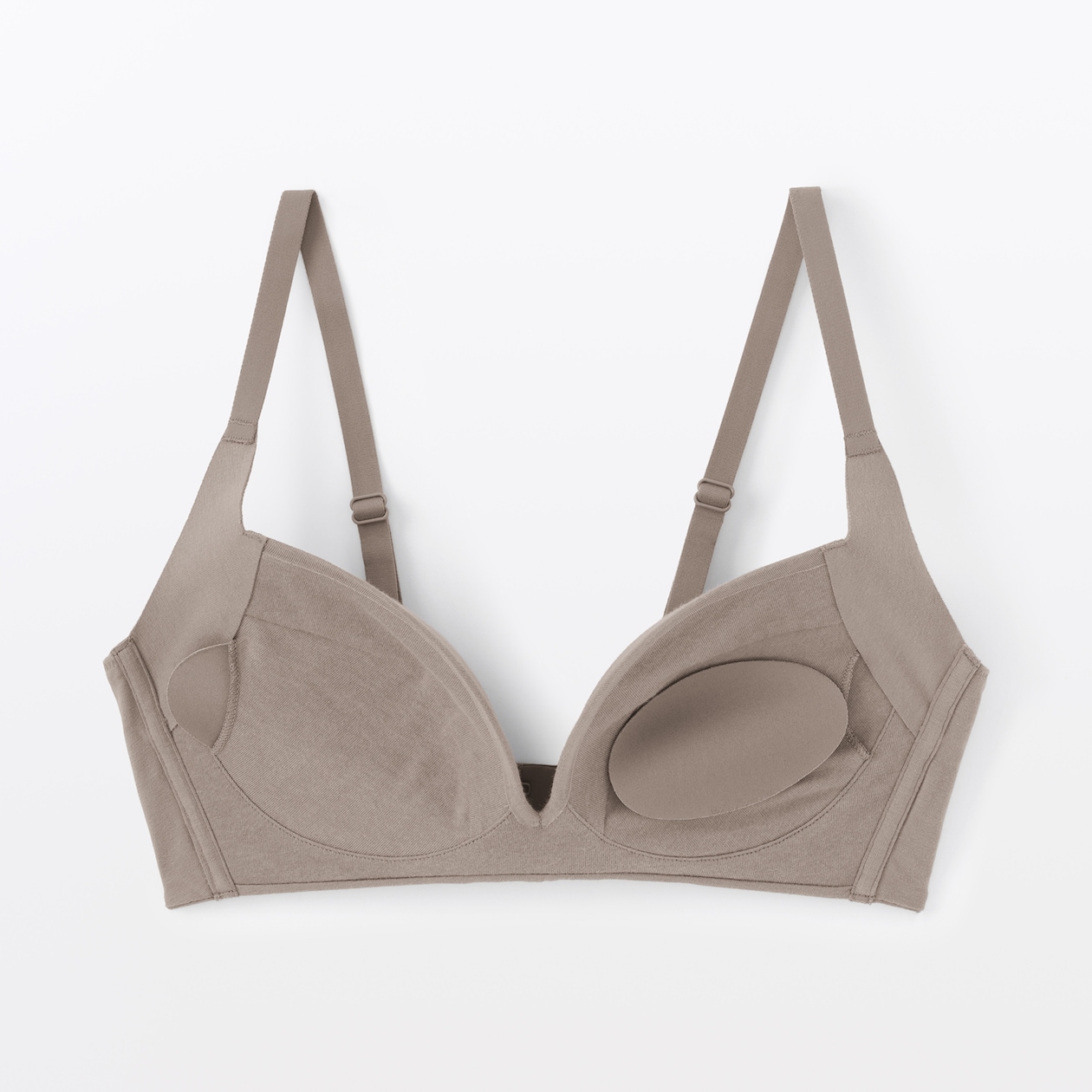 婦人　ノンワイヤー胸の形を整えるブラジャー　プラスサイズ