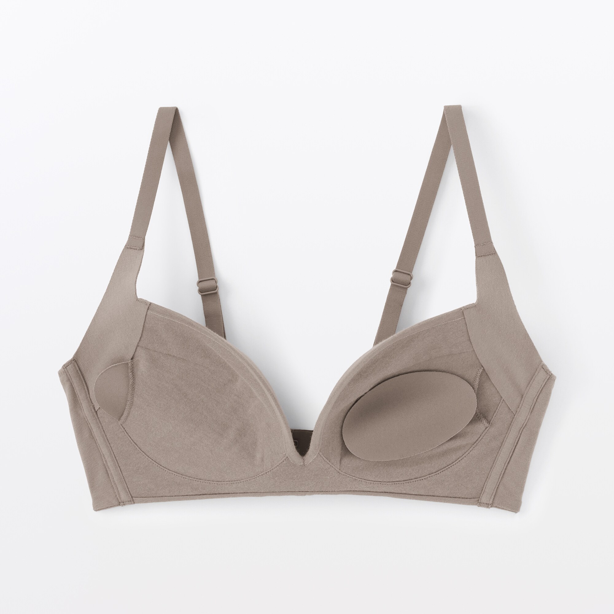 婦人　ノンワイヤー胸の形を整えるブラジャー　プラスサイズ