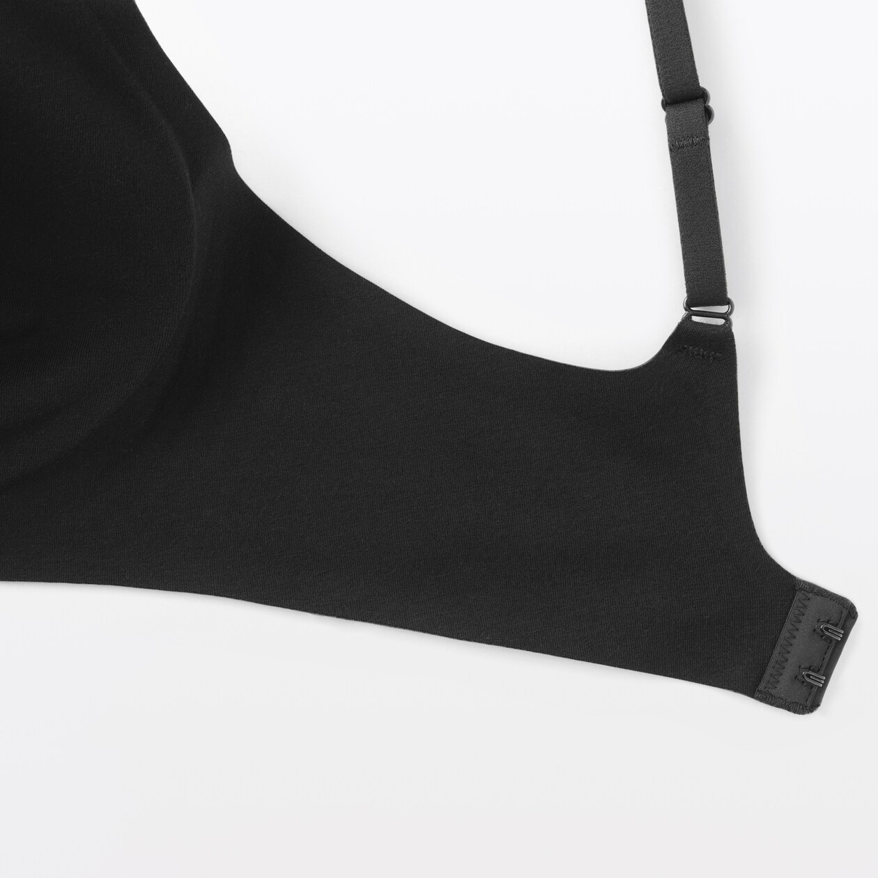 婦人　ノンワイヤー　体にあわせて支えるブラジャー