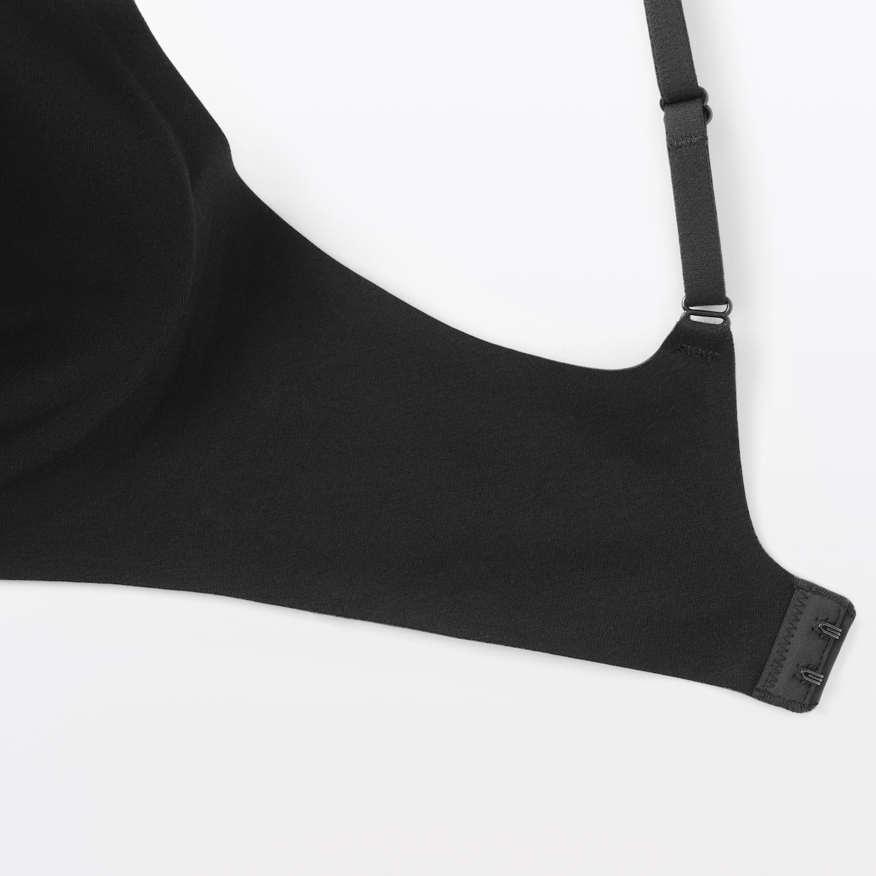 婦人　ノンワイヤー　体にあわせて支えるブラジャー