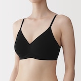 婦人　ノンワイヤー　体にあわせて支えるブラジャー