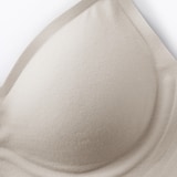 婦人　ノンワイヤー　体にあわせて支えるブラジャー