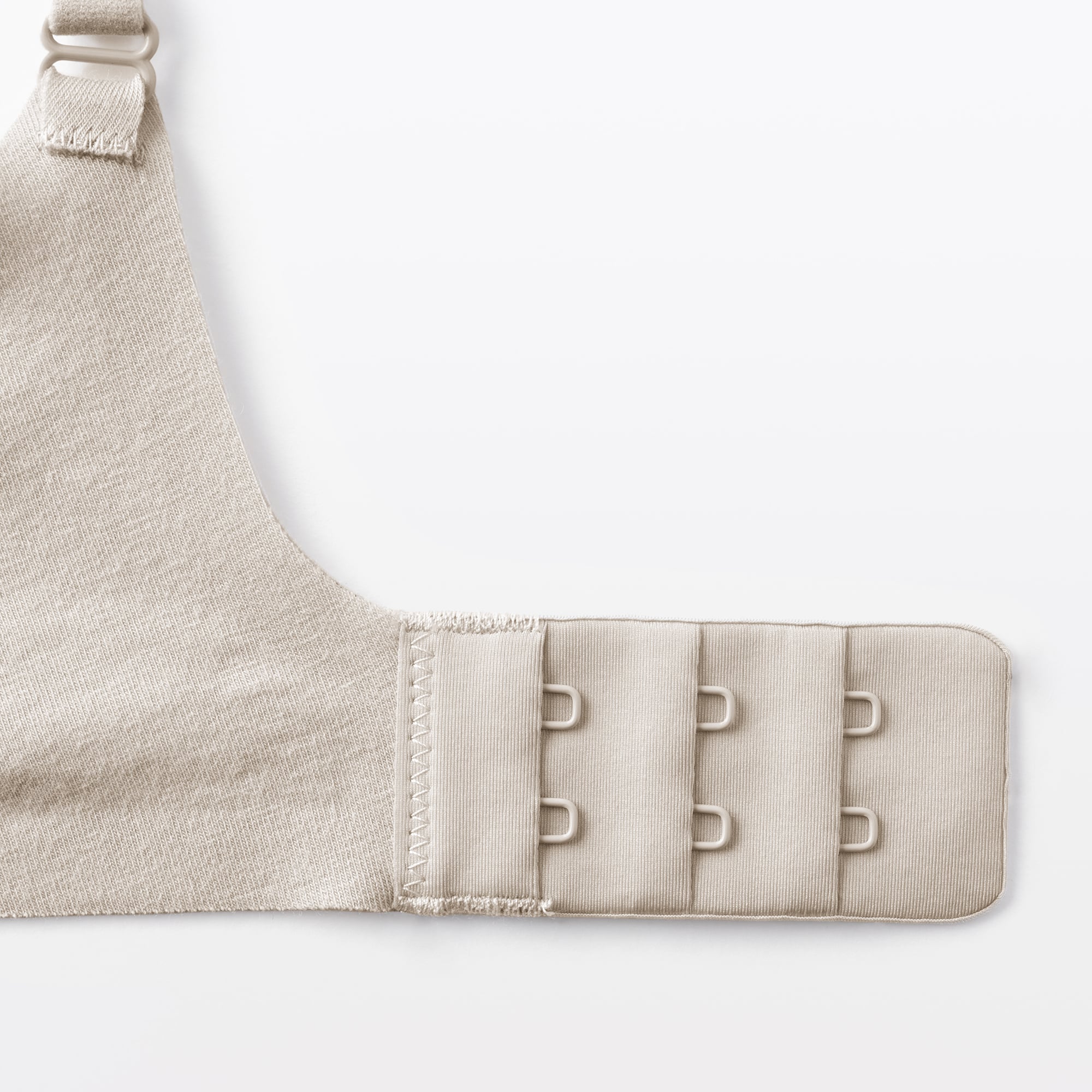 婦人　ノンワイヤー　体にあわせて支えるブラジャー