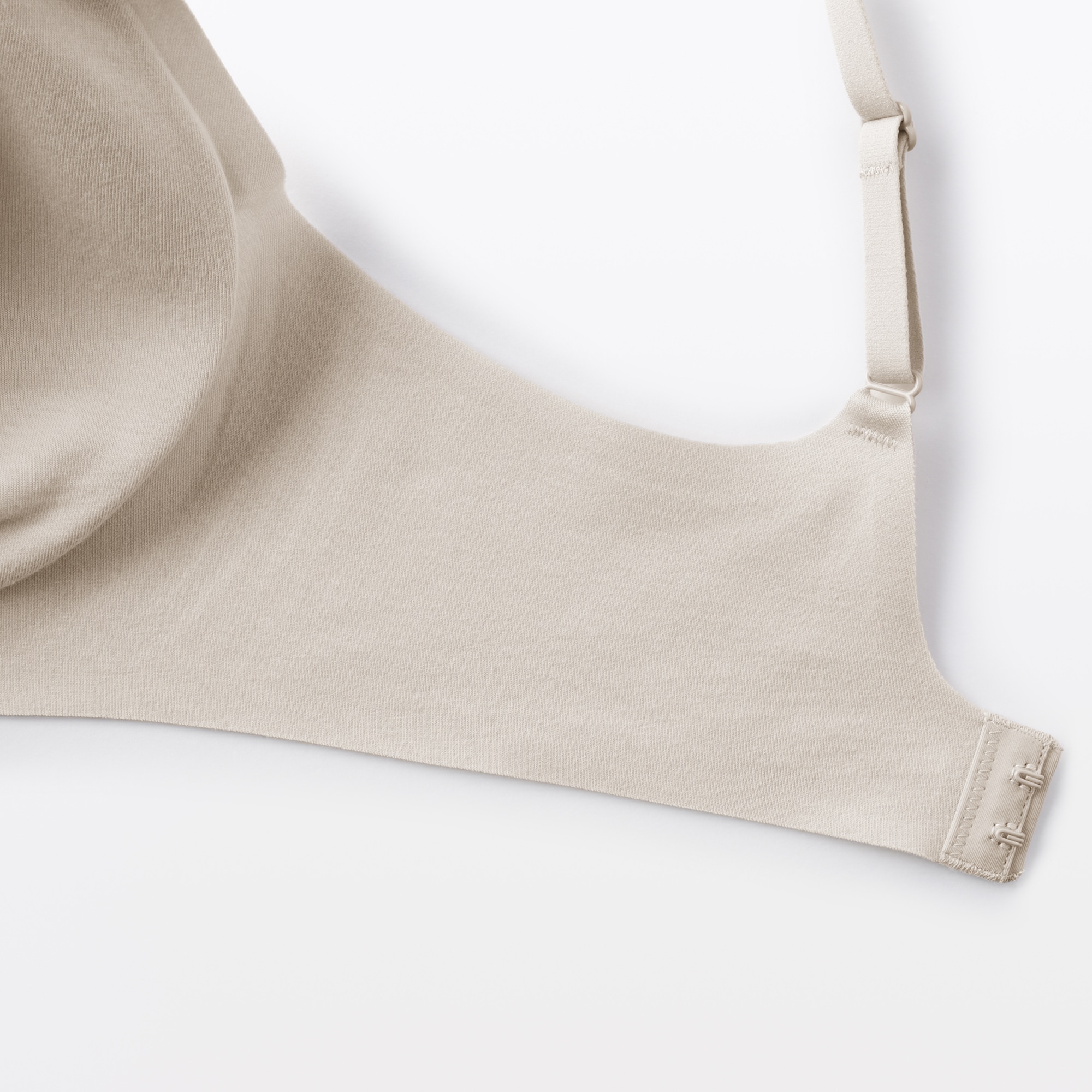 婦人　ノンワイヤー　体にあわせて支えるブラジャー