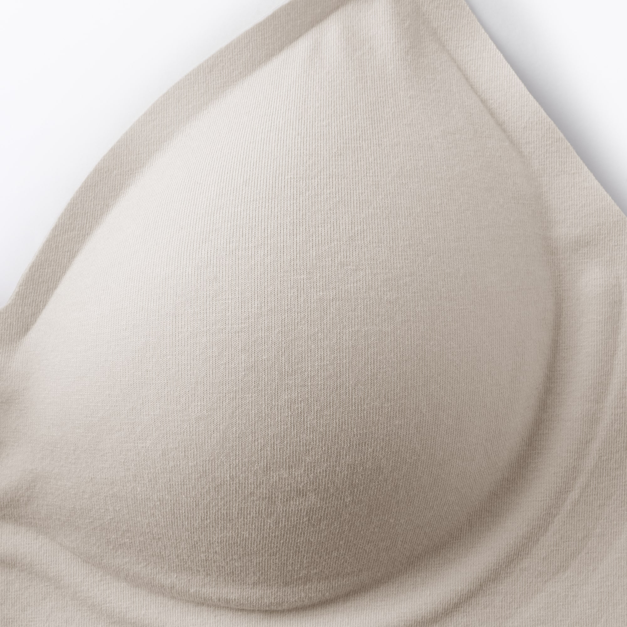 婦人　ノンワイヤー　体にあわせて支えるブラジャー